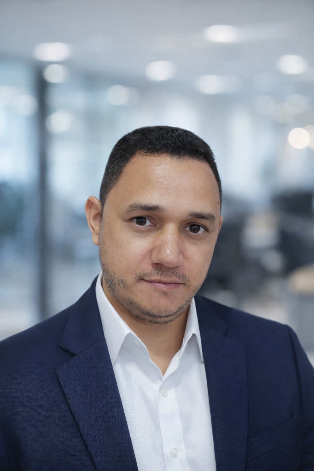 Dr. Cristiano Saraiva - Advogado